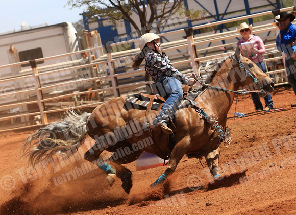 clermont rodeo Barrel racing_001