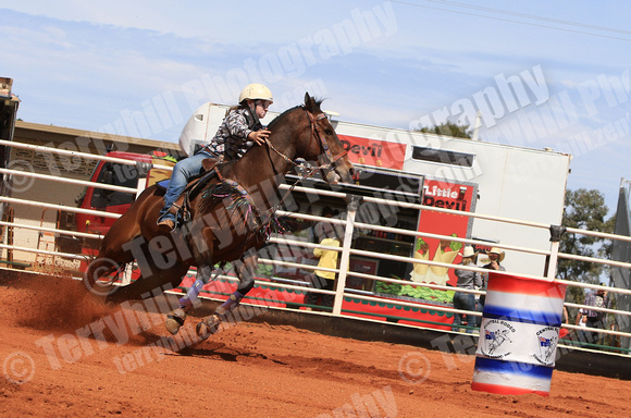 clermont rodeo Barrel racing_013