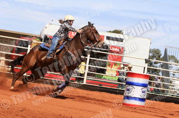 clermont rodeo Barrel racing_015